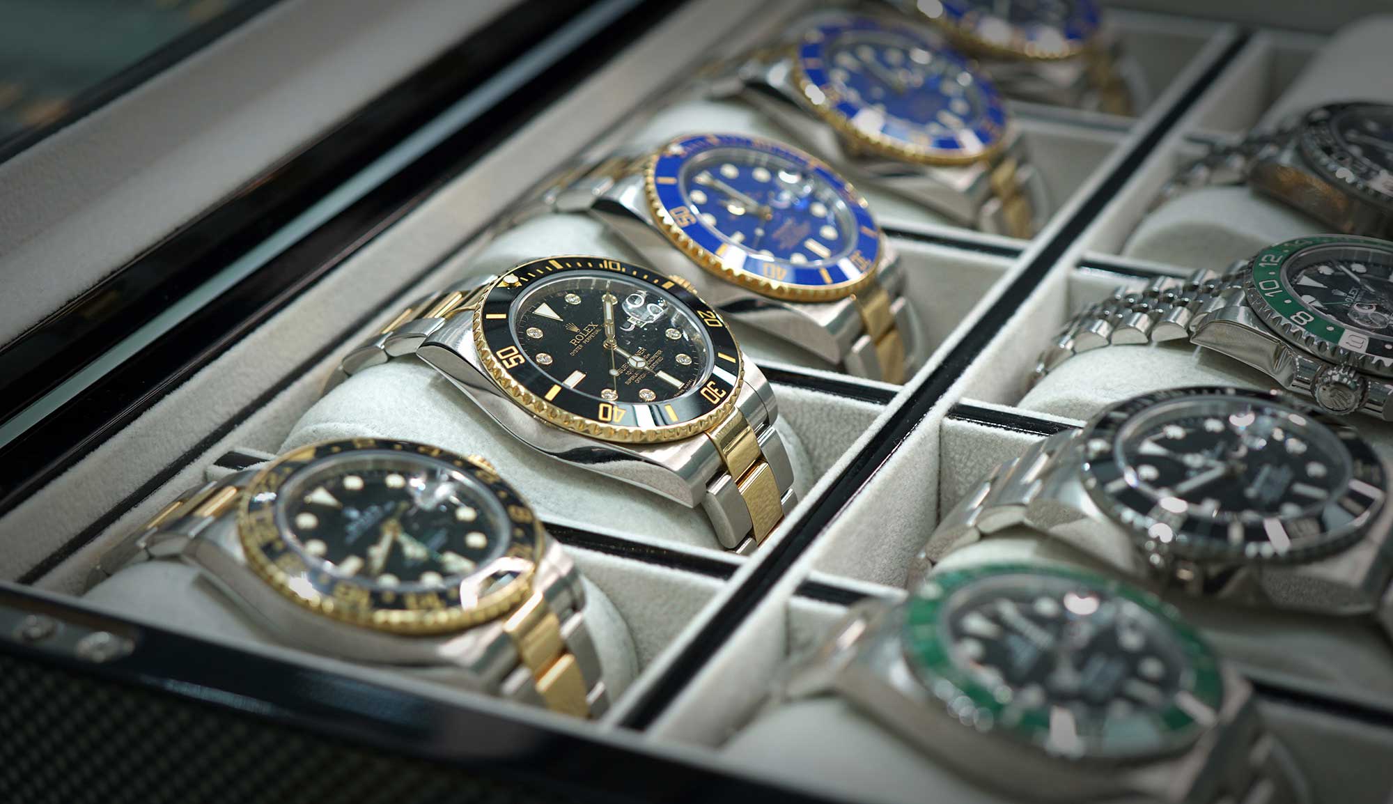 Rolex Submariner Price Guide | Grimal Jewelry 1 Display de relojes de lujo de Grimal joyeria
